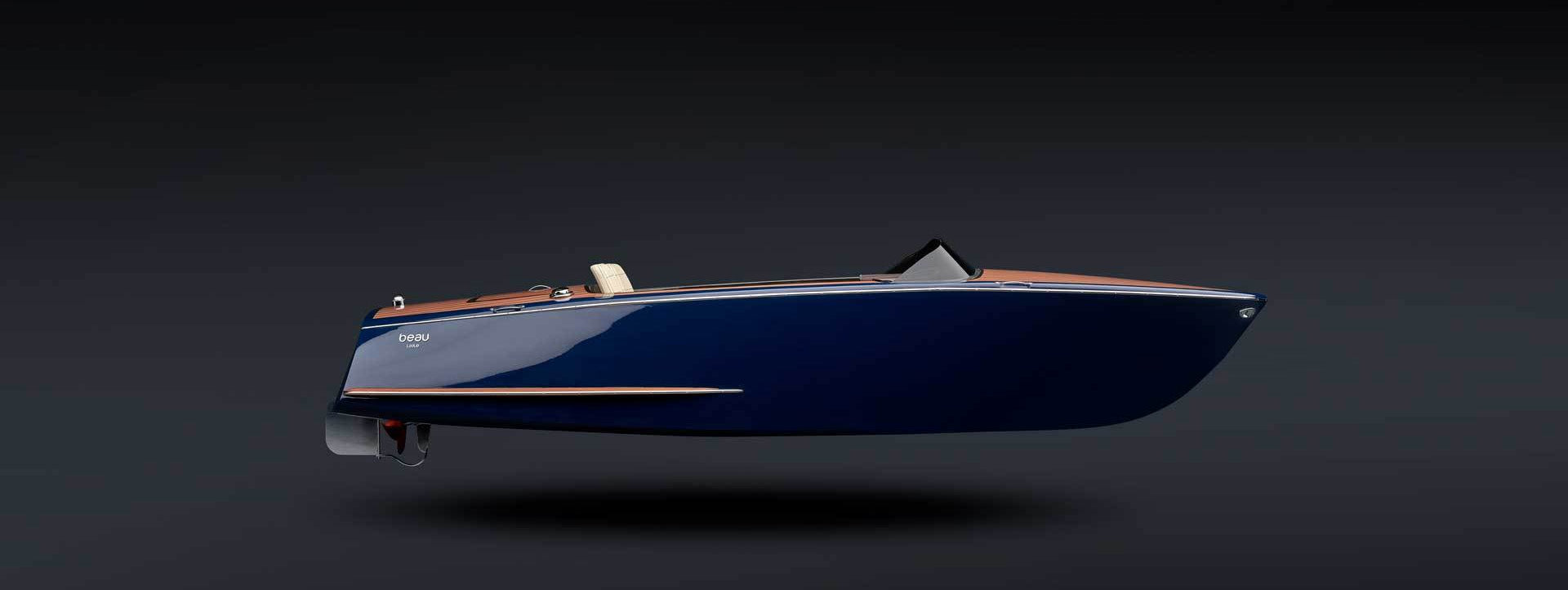 Plugboats - "A beautiful electric runabout debuts in Miami"