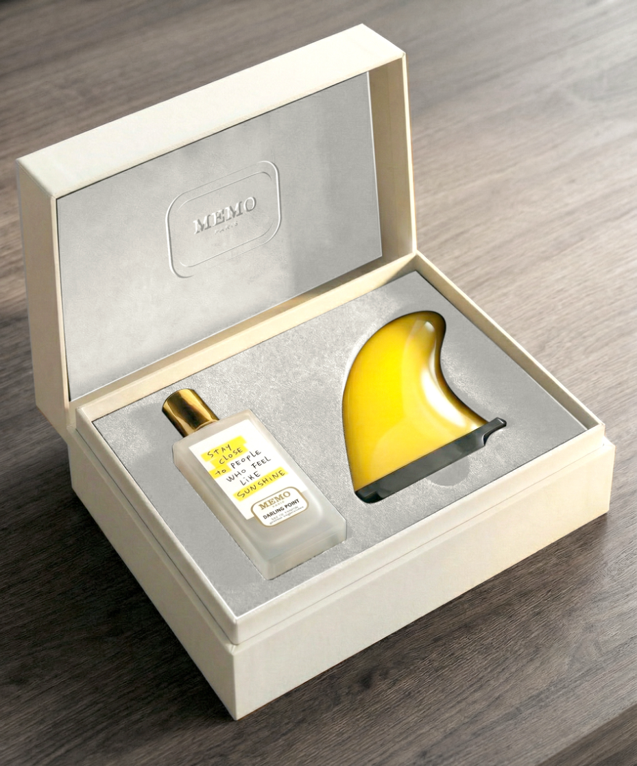 Open presentation box with Darling Point fragrance and yellow fin
